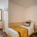 La Residenza Hotel 2*