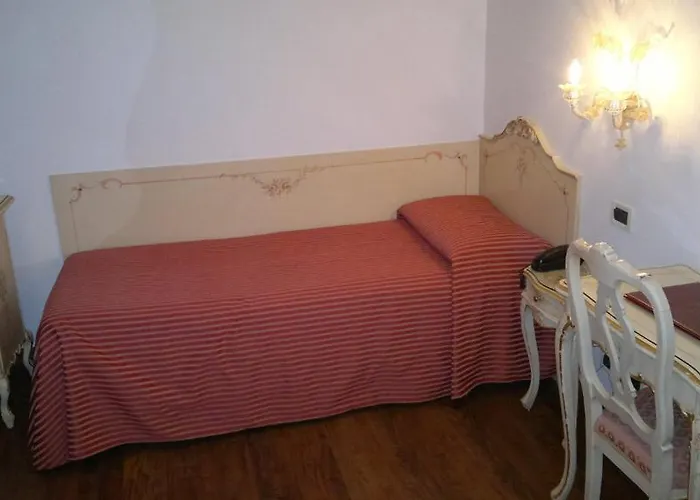 Отель La Residenza 2*